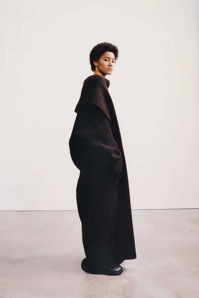 Look 16